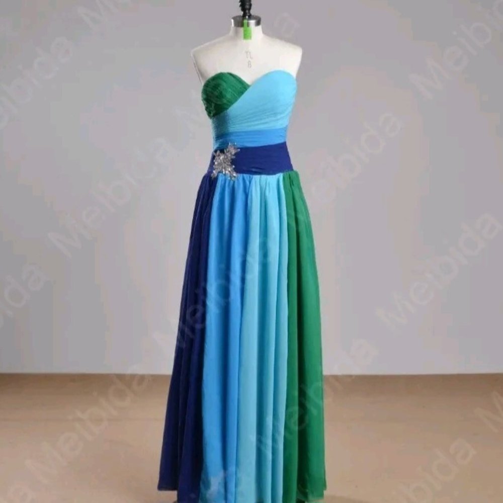 Multi color prom/evening dress size 6